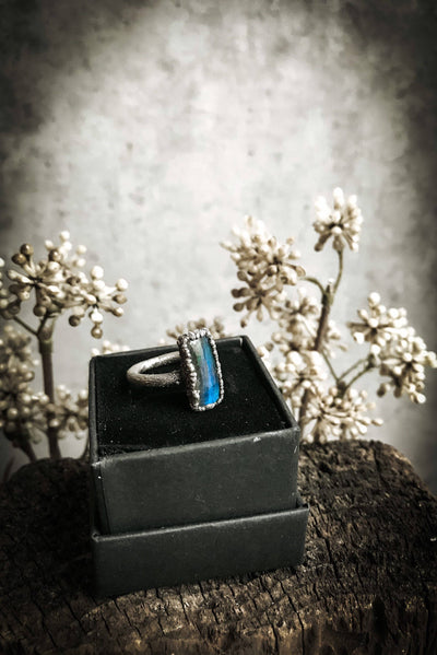 Labradorite Ring with blue Rainbow Moonstone (Blue Labradorite)