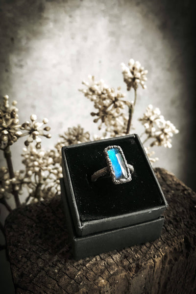 Labradorite Ring with blue Rainbow Moonstone (Blue Labradorite)