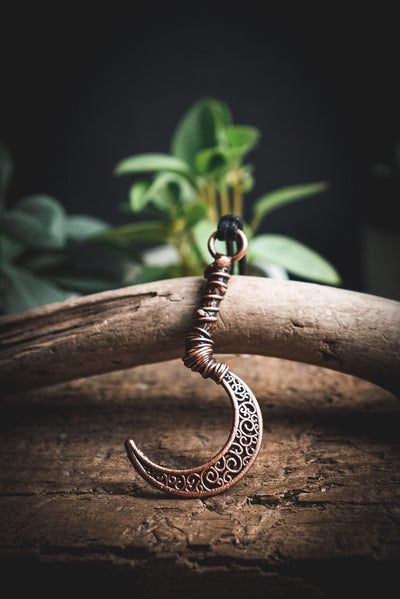 Sichel von Elune - Copper Pendant with antique finish