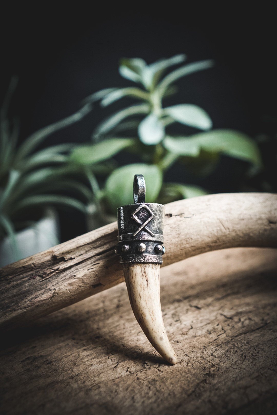 Geweihspitze mit Rune - electroformed - Vikinger Schmuck - Keltische Halskette