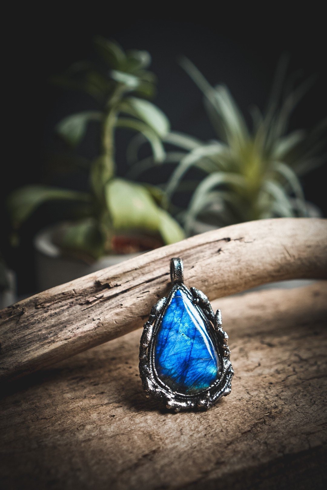 Labradorite Halskette mit Blauem Feuer No. III